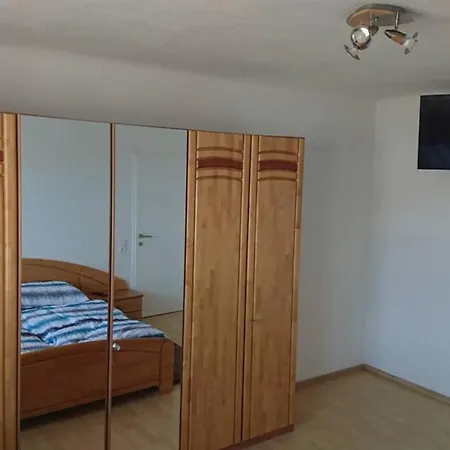 Karin, Eigener Eingang, 3 Schlafzimmer, Doppelcarport Apartmán Langenwang