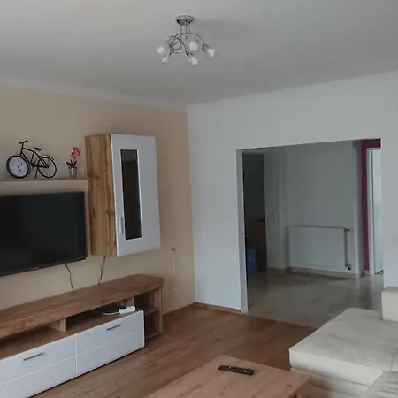 Karin, Eigener Eingang, 3 Schlafzimmer, Doppelcarport