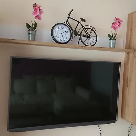 Karin, Eigener Eingang, 3 Schlafzimmer, Doppelcarport Apartmán *