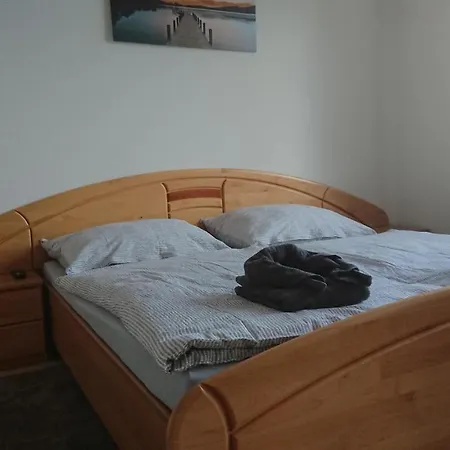 Апартаменты Karin, Eigener Eingang, 3 Schlafzimmer, Doppelcarport Лангенванг