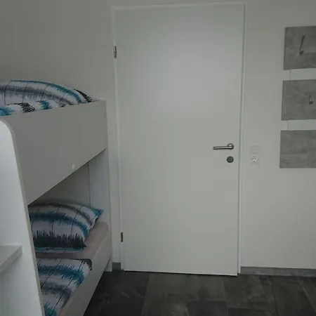 Karin, Eigener Eingang, 3 Schlafzimmer, Doppelcarport *
