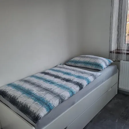 Karin, Eigener Eingang, 3 Schlafzimmer, Doppelcarport Daire *