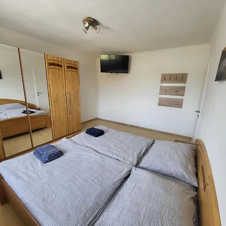 Karin, Eigener Eingang, 3 Schlafzimmer, Doppelcarport *