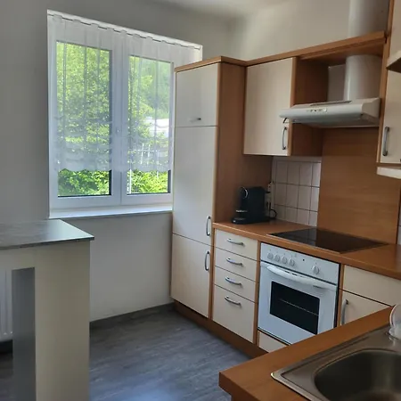 Apartment Karin, Eigener Eingang, 3 Schlafzimmer, Doppelcarport