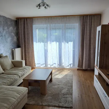 Karin, Eigener Eingang, 3 Schlafzimmer, Doppelcarport *