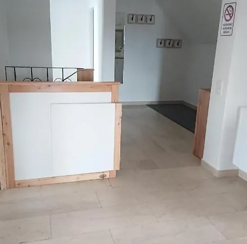 Karin, Eigener Eingang, 3 Schlafzimmer, Doppelcarport شقة Langenwang