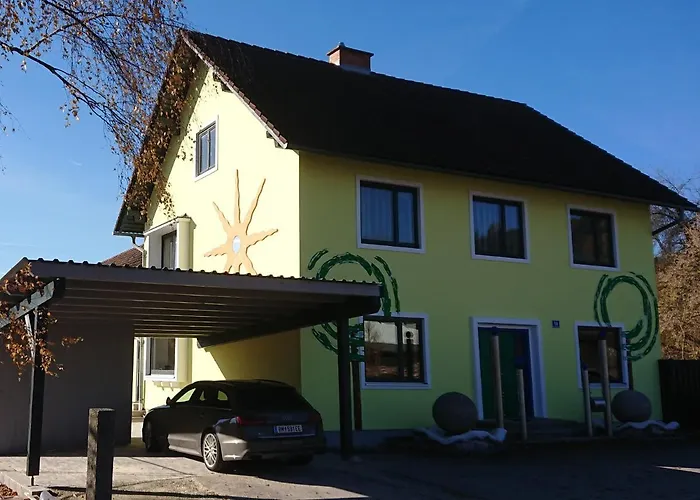 Karin, Eigener Eingang, 3 Schlafzimmer, Doppelcarport * Langenwang