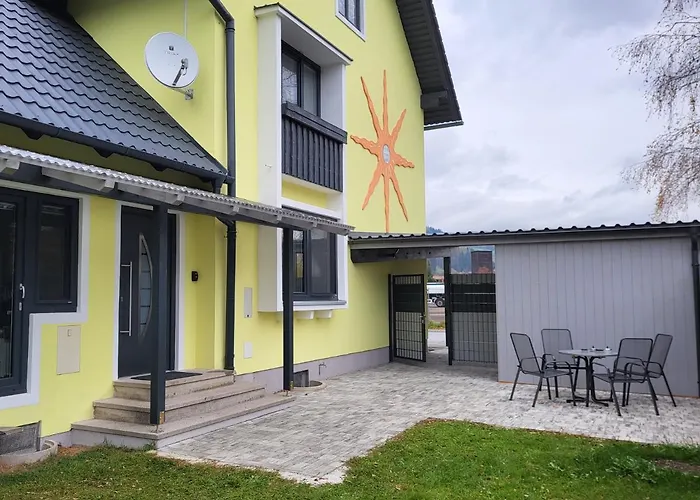 Karin, Eigener Eingang, 3 Schlafzimmer, Doppelcarport Апартаменты Лангенванг