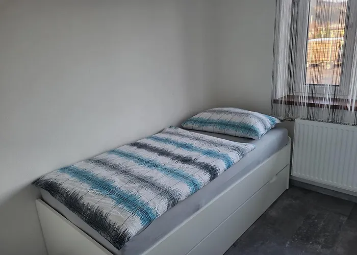 Karin, Eigener Eingang, 3 Schlafzimmer, Doppelcarport شقة *