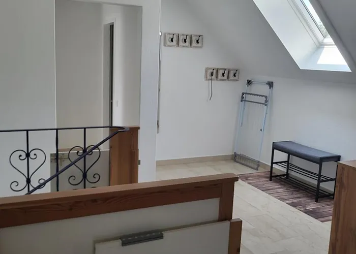 Karin, Eigener Eingang, 3 Schlafzimmer, Doppelcarport * Langenwang