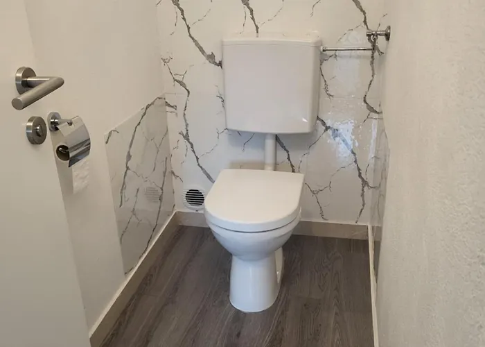 Karin, Eigener Eingang, 3 Schlafzimmer, Doppelcarport شقة Langenwang